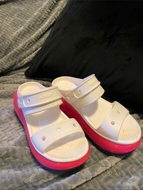 CROCS White Sandals with Pink Platform